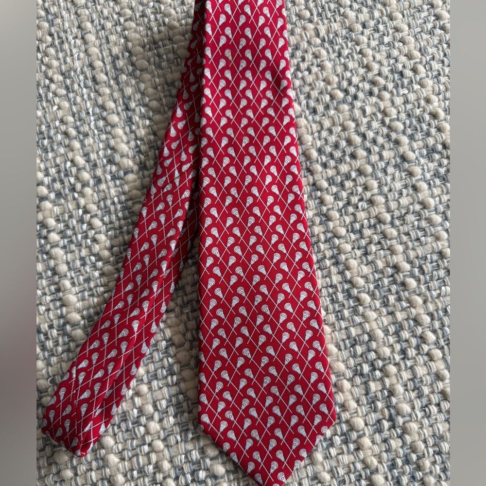 Vineyard Vines boys lacrosse neck tie -child boy size 49 - Picture 1 of 4